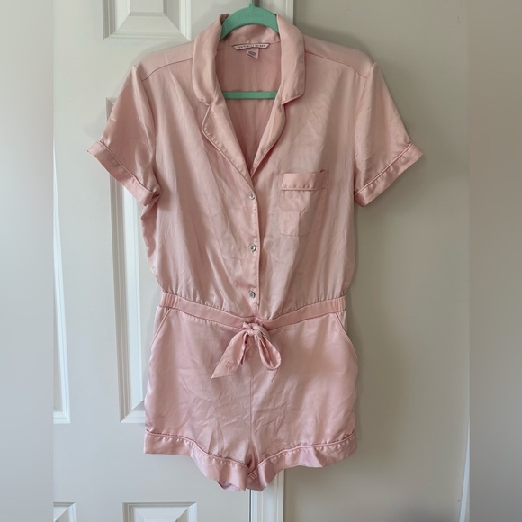Victoria’s Secret Pink Satin Jumper - Picture 1 of 8